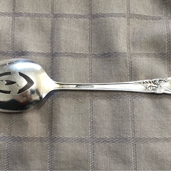White Orchid by Community Pierced Tablespoon/Serving Spoon 8 1/4" Silverplated - Picture 5 of 9